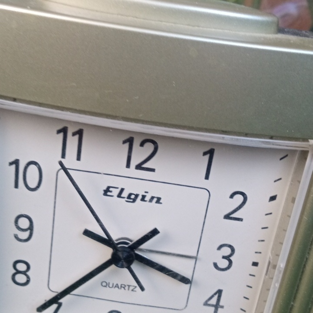 🏠 Silver Elgin Table Clock - Quartz - Picture 2 of 4